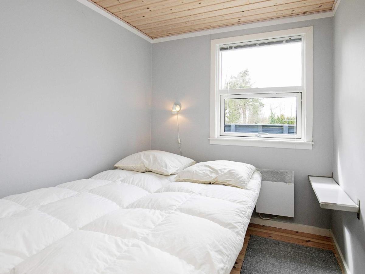 Three-Bedroom Holiday Home In Vaeggerlose 6 Bøtø By Esterno foto